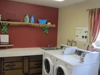 Brittany Square | Laundry